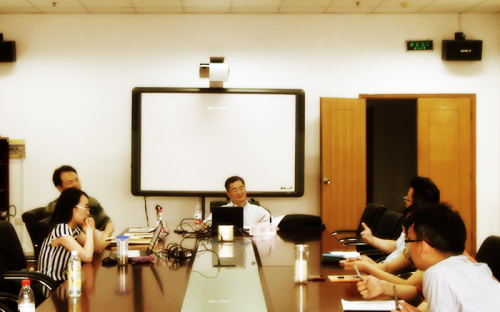 听众积极向主讲人提问